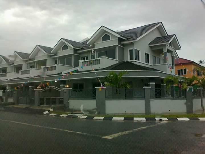 Makmur Homestay Taiping Buitenkant foto